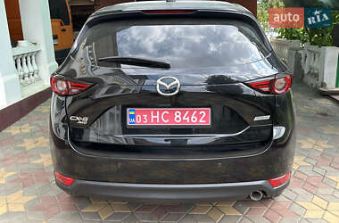 Позашляховик / Кросовер Mazda CX-5 2018 в 