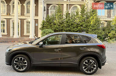 Позашляховик / Кросовер Mazda CX-5 2016 в 