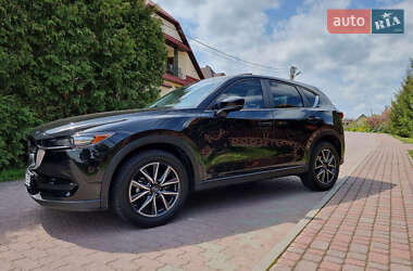 Позашляховик / Кросовер Mazda CX-5 2017 в 