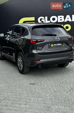 Позашляховик / Кросовер Mazda CX-5 2024 в 