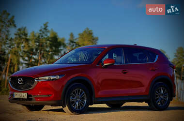 Позашляховик / Кросовер Mazda CX-5 2019 в 