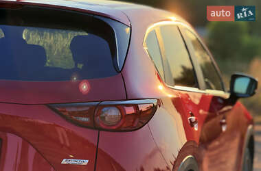 Позашляховик / Кросовер Mazda CX-5 2019 в 