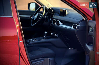 Позашляховик / Кросовер Mazda CX-5 2019 в 
