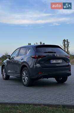 Позашляховик / Кросовер Mazda CX-5 2024 в 