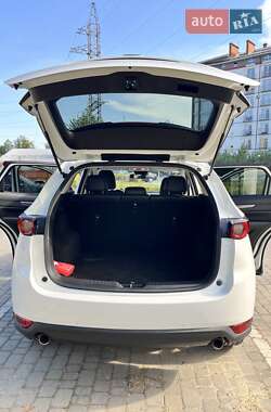 Внедорожник / Кроссовер Mazda CX-5 2018 в 