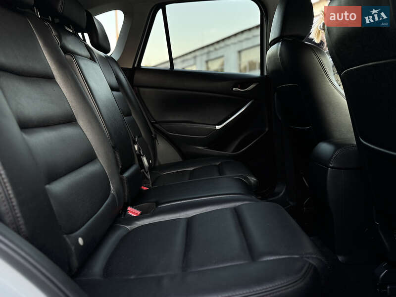 Позашляховик / Кросовер Mazda CX-5 2015 в Луцьку