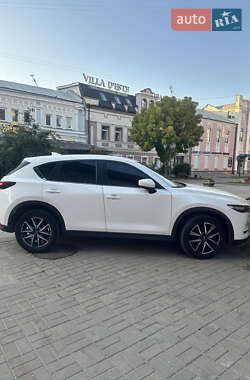 Позашляховик / Кросовер Mazda CX-5 2017 в 
