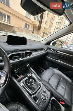 Позашляховик / Кросовер Mazda CX-5 2017 в 