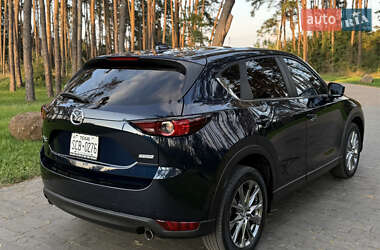 Позашляховик / Кросовер Mazda CX-5 2018 в 