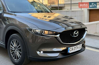Позашляховик / Кросовер Mazda CX-5 2017 в 