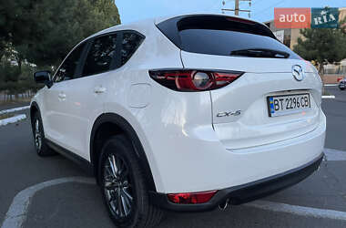 Внедорожник / Кроссовер Mazda CX-5 2017 в 