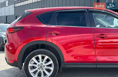 Позашляховик / Кросовер Mazda CX-5 2018 в 