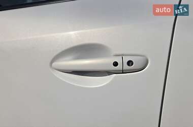Позашляховик / Кросовер Mazda CX-5 2013 в 