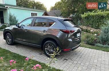 Позашляховик / Кросовер Mazda CX-5 2018 в 