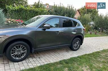 Позашляховик / Кросовер Mazda CX-5 2018 в 
