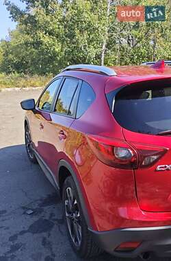 Позашляховик / Кросовер Mazda CX-5 2015 в 