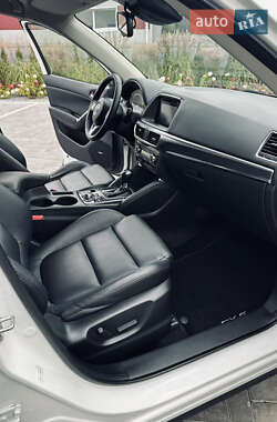 Позашляховик / Кросовер Mazda CX-5 2015 в 
