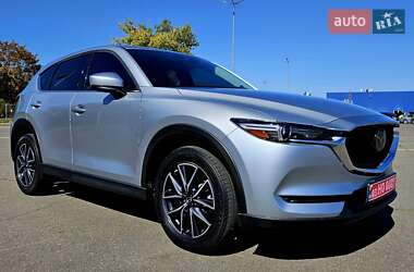 Позашляховик / Кросовер Mazda CX-5 2017 в 