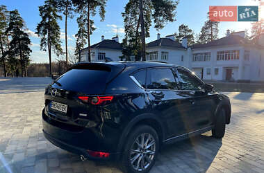 Позашляховик / Кросовер Mazda CX-5 2018 в 