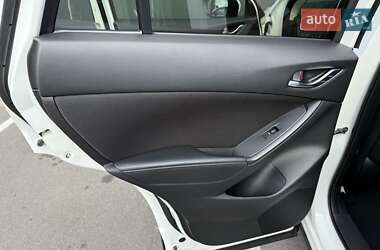 Позашляховик / Кросовер Mazda CX-5 2017 в 