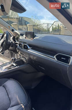 Позашляховик / Кросовер Mazda CX-5 2018 в 