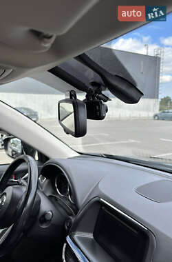 Позашляховик / Кросовер Mazda CX-5 2015 в 