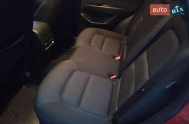 Позашляховик / Кросовер Mazda CX-5 2018 в 
