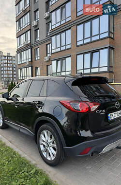 Позашляховик / Кросовер Mazda CX-5 2014 в 