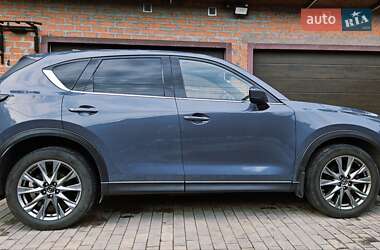 Позашляховик / Кросовер Mazda CX-5 2020 в 