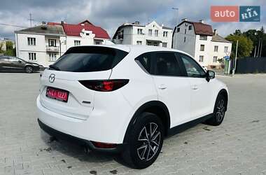 Позашляховик / Кросовер Mazda CX-5 2018 в 