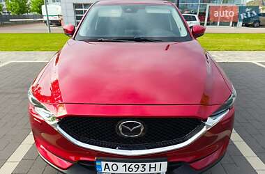 Внедорожник / Кроссовер Mazda CX-5 2017 в 