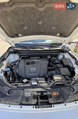Позашляховик / Кросовер Mazda CX-5 2020 в 