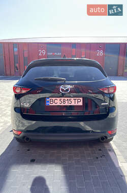 Позашляховик / Кросовер Mazda CX-5 2017 в 