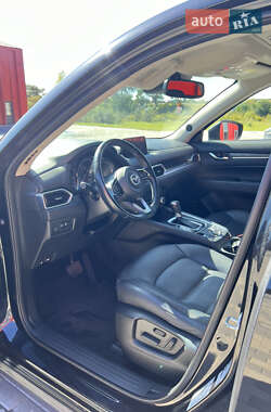 Позашляховик / Кросовер Mazda CX-5 2017 в 