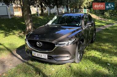 Позашляховик / Кросовер Mazda CX-5 2018 в 