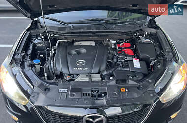 Позашляховик / Кросовер Mazda CX-5 2015 в 