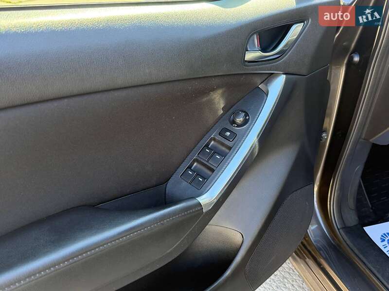 Внедорожник / Кроссовер Mazda CX-5 2016 в Киеве