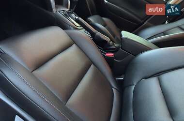 Позашляховик / Кросовер Mazda CX-5 2014 в 