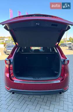 Позашляховик / Кросовер Mazda CX-5 2019 в 