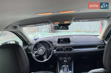 Позашляховик / Кросовер Mazda CX-5 2017 в 