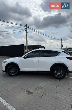 Позашляховик / Кросовер Mazda CX-5 2017 в 