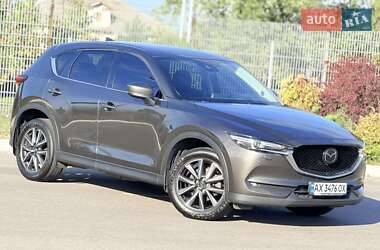 Позашляховик / Кросовер Mazda CX-5 2018 в 