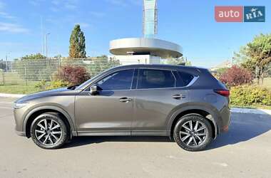 Позашляховик / Кросовер Mazda CX-5 2018 в 