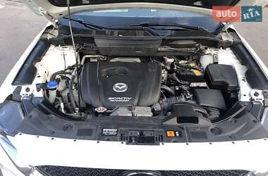 Внедорожник / Кроссовер Mazda CX-5 2018 в 