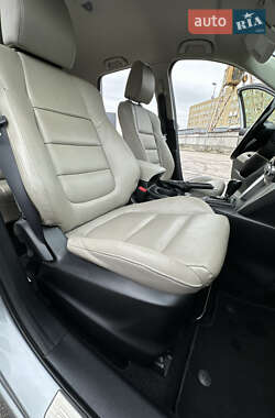 Позашляховик / Кросовер Mazda CX-5 2013 в 