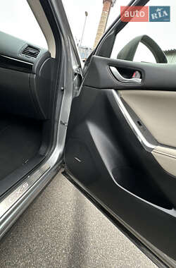 Позашляховик / Кросовер Mazda CX-5 2013 в 