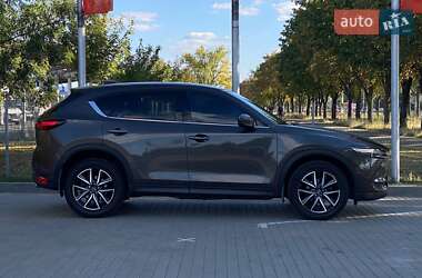 Позашляховик / Кросовер Mazda CX-5 2018 в 
