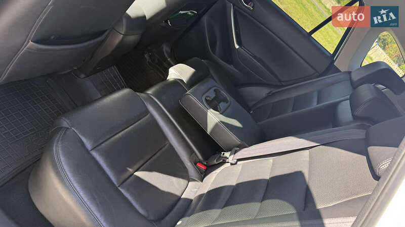 Внедорожник / Кроссовер Mazda CX-5 2017 в Киеве