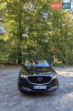 Позашляховик / Кросовер Mazda CX-5 2018 в 