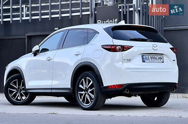 Позашляховик / Кросовер Mazda CX-5 2017 в 